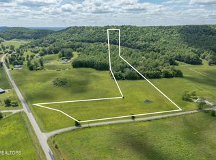 Hurd Rd, Sparta, TN 38583