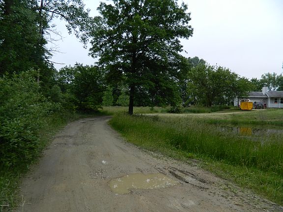 4th image of 5324 104th Ave