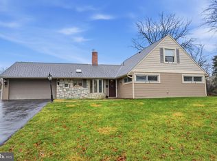80 Silver Spruce Rd, Levittown, PA 19056