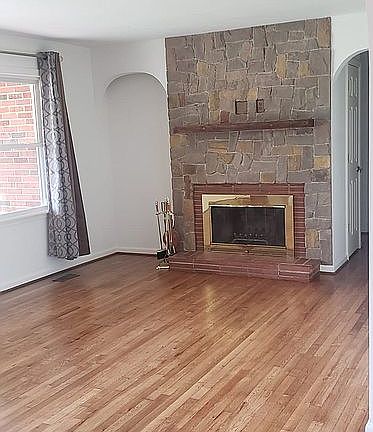 4th image of 2144 Ester Ct