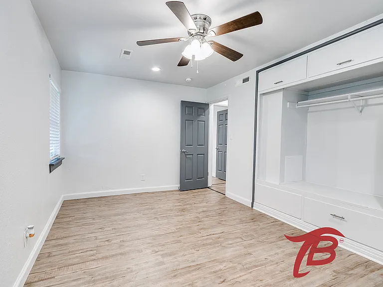 2214 N Florida Ave — Photo 8