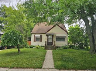 2616 Kenmore Rd, Berkley, MI 48072