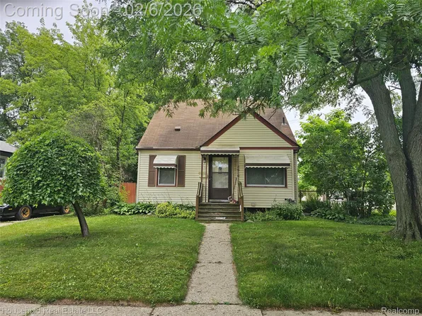 2616 Kenmore Rd, Berkley, MI 48072