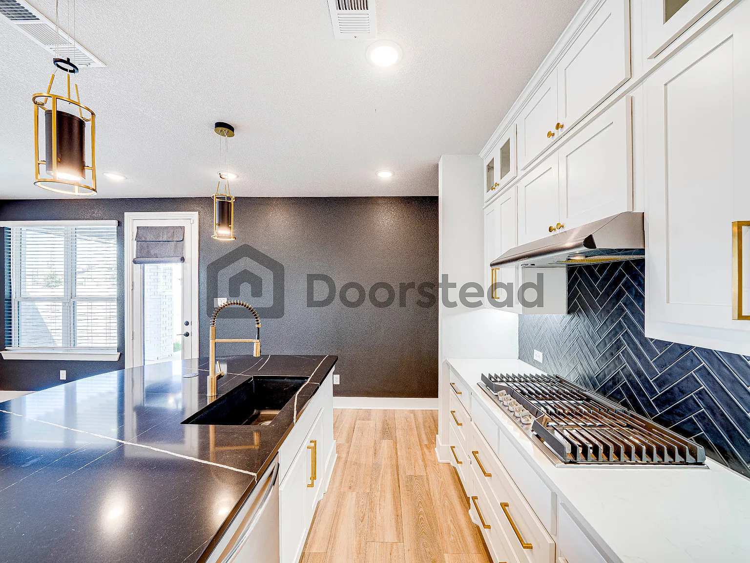 4 bed, 3.0 bath, 2516 sqft, $3,220 — Photo 4