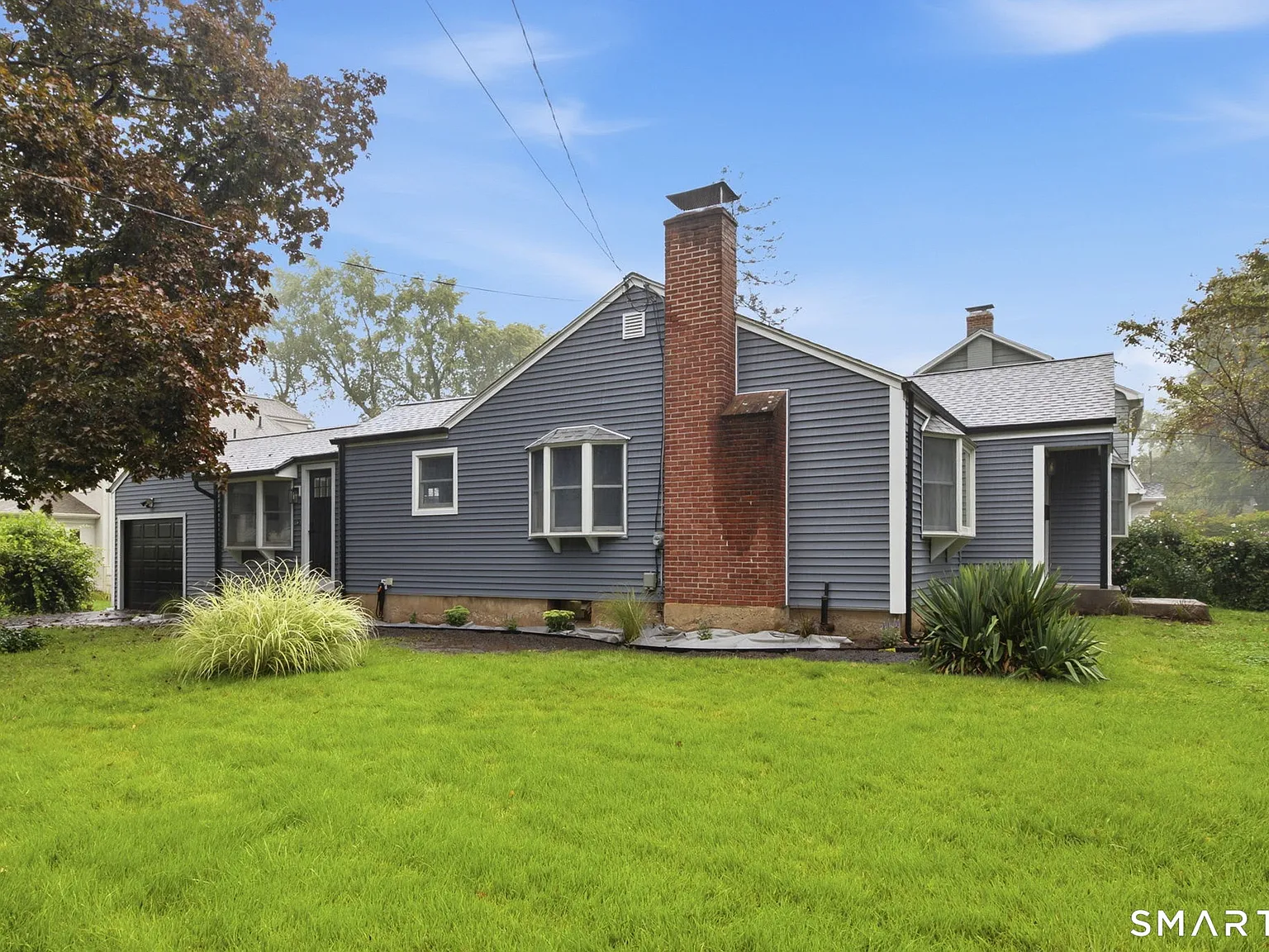 3 bed, 1.0 bath, 2211 sqft, $4,000 — Photo 2