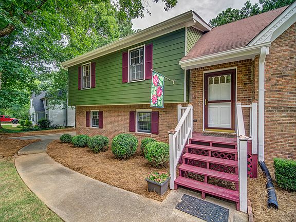 4th image of 1108 Plantation Dr SE