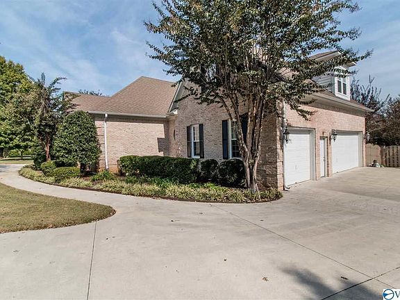 3rd image of 2704 Hampton Cove Way