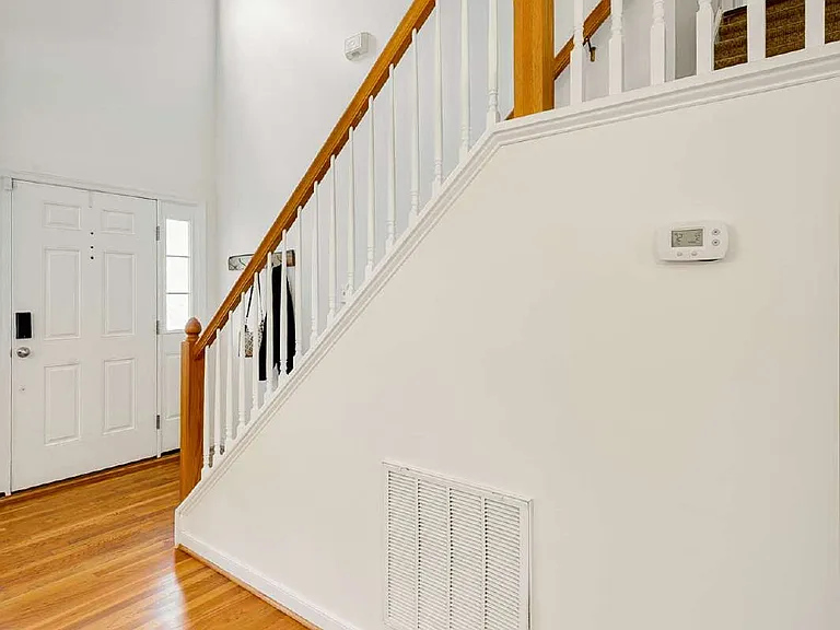 607 Green Garden Cir — Photo 18