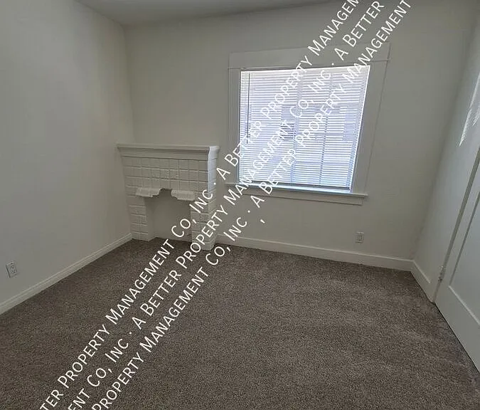 1144 Gladys Ave — Photo 8