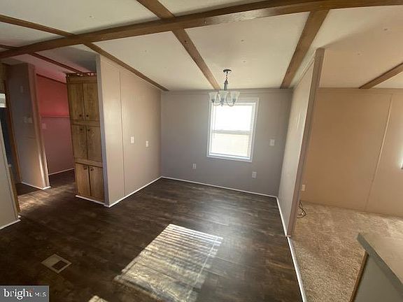 4th image of 110 Beechwood Dr