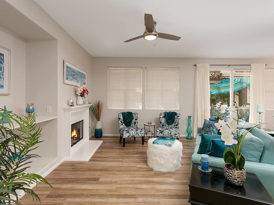 Living area, view front door