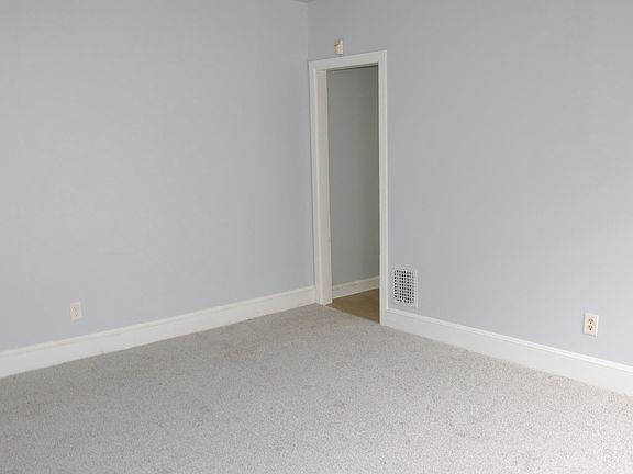 3rd image of 116 W 24th St APT 2