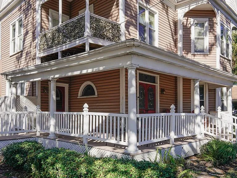 333 S Plant Ave — Photo 1