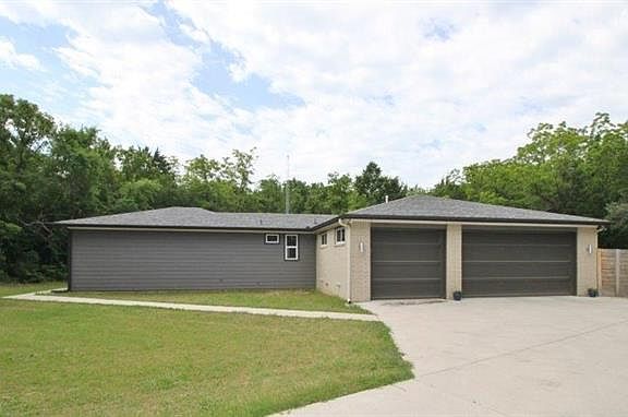 4th image of 292 Pecan Hollow Cir