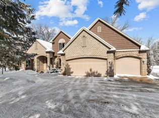 2728 Oakridge Rd, Neenah, WI 54956