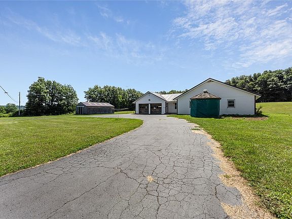 2nd image of 4616 Whitman Rd