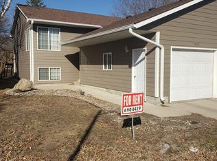 1433 Orchard Dr, Brookings, SD 57006