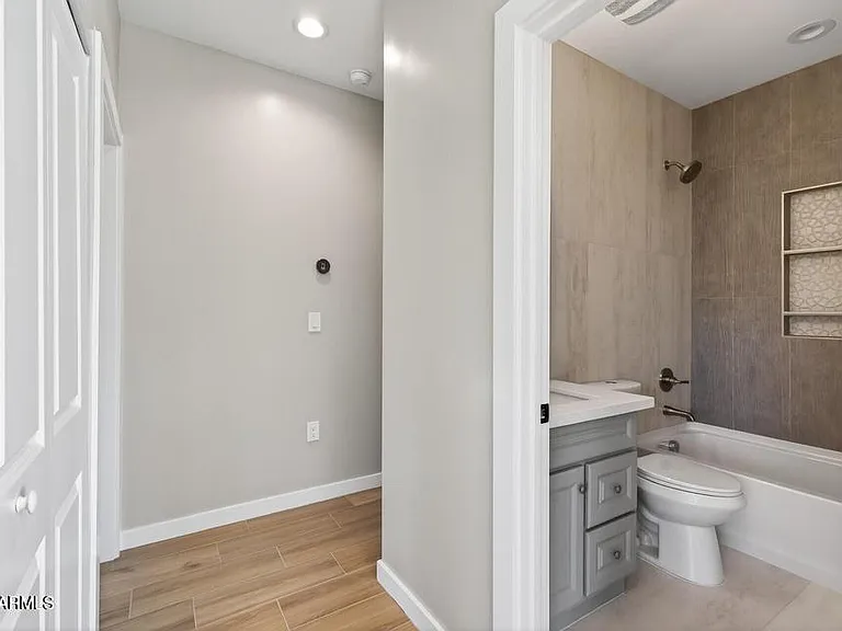 739 S Central Ave #2 — Photo 17