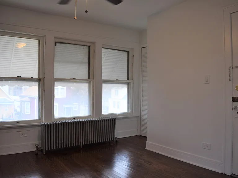 7249 S Campbell Ave #1B — Photo 3
