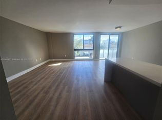 9800 W Bay Harbor Dr APT 305, Bay Harbor Islands, FL 33154