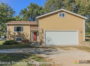 6716 Deer Trail Rd, Manhattan, KS 66503