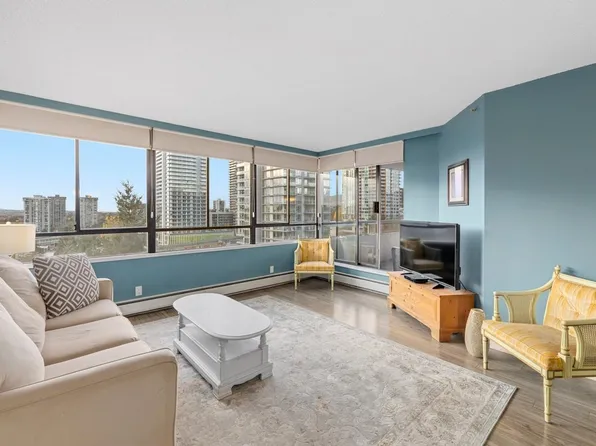 460 Westview St #1103, Coquitlam, BC V3K 6C9