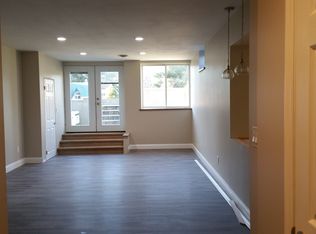 34 Cole Ln, Troy, NY 12180