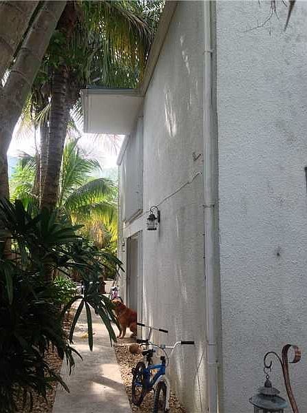 1st image of 2670 Bird Ave