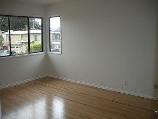 4th image of 305 Valverde Dr