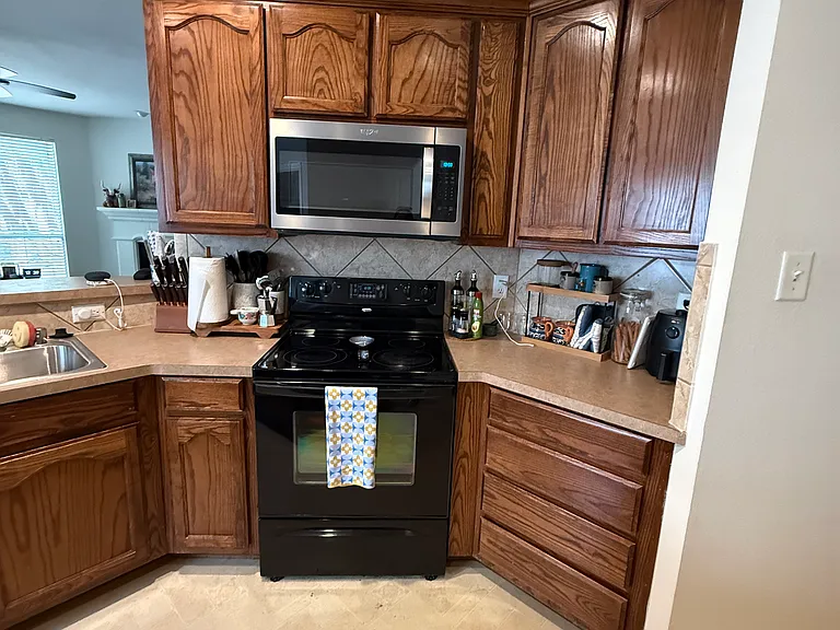 1152 Sunderland Ln — Photo 5
