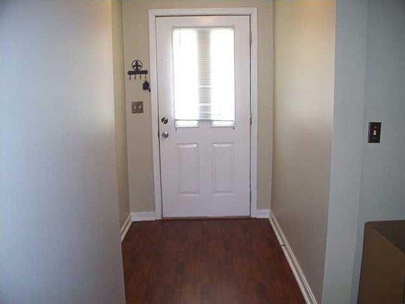 4th image of 613 Alton St