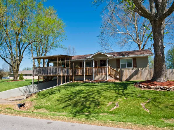 319 W Howcroft Avenue, Billings, MO 65610