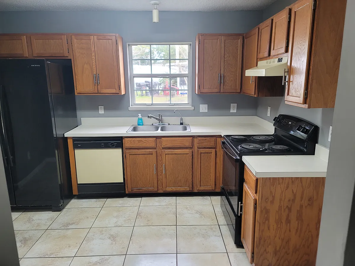 Building Photo - 8361 Rocky Creek Dr