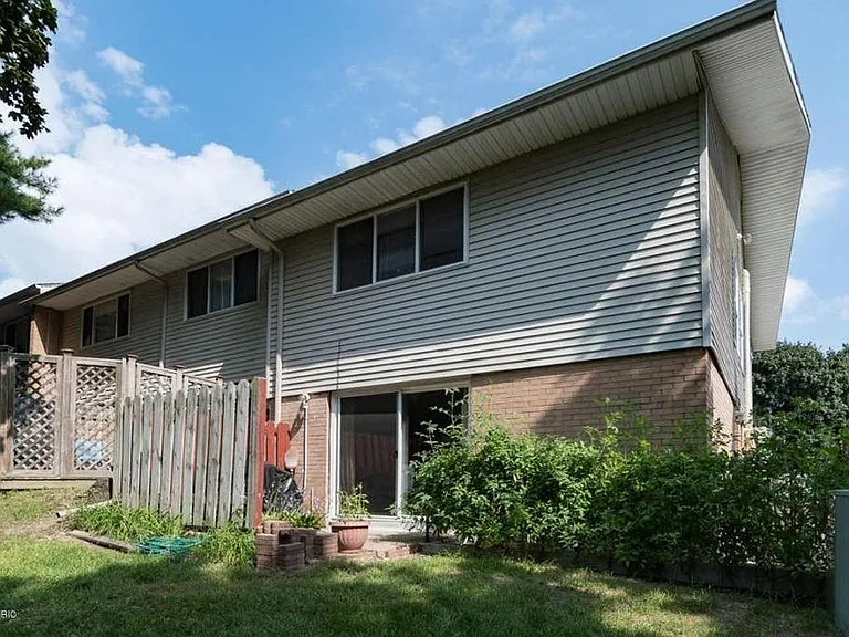 3517 Kenbrooke Ct — Photo 3
