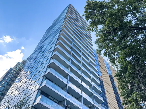 210 Simcoe St #1913, Toronto, ON M5T 0A9