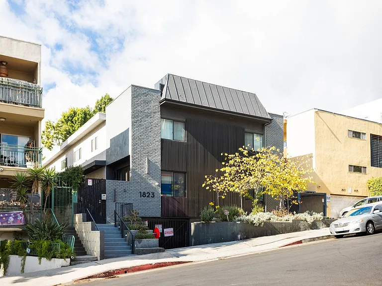 1823 N Fuller Ave — Photo 30