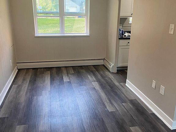 4th image of 2707 E 165th St #3