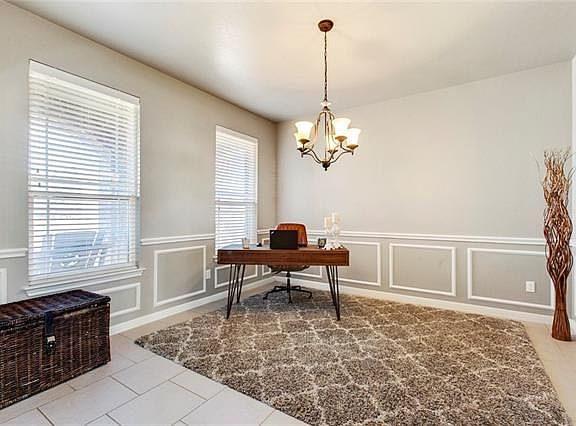 4th image of 5627 Sofia Pl