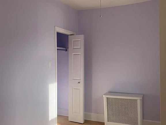 2nd image of 950 Hollywood Ave Floor 1
