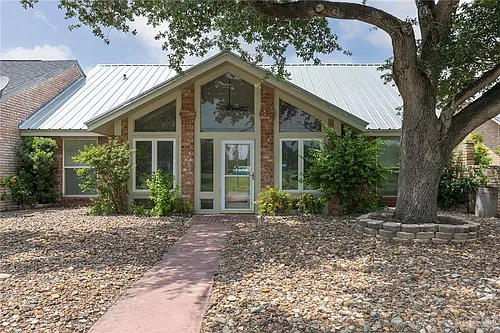 1218 Bluebird Ave Photo 1