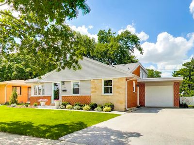 586 E Park Ave, Elmhurst, IL, 60126