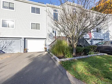 Fox Meadows - 7 Hunters Run Cromwell CT | Zillow - Apartments for Rent