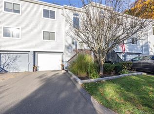 7 Hunters Run #7, Cromwell, CT 06416