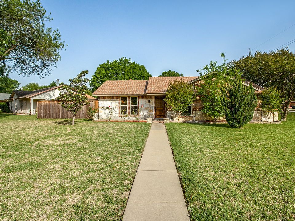 1st image of 301 Valley Cove Dr