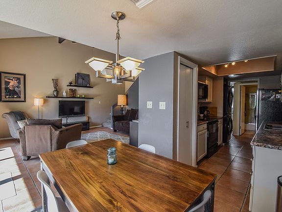 2nd image of 1143 E Sandpiper Dr Unit 210