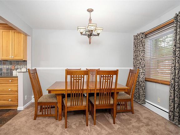 4th image of 109 Campus Dr E