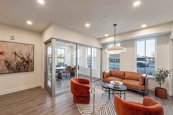 Leasing Office