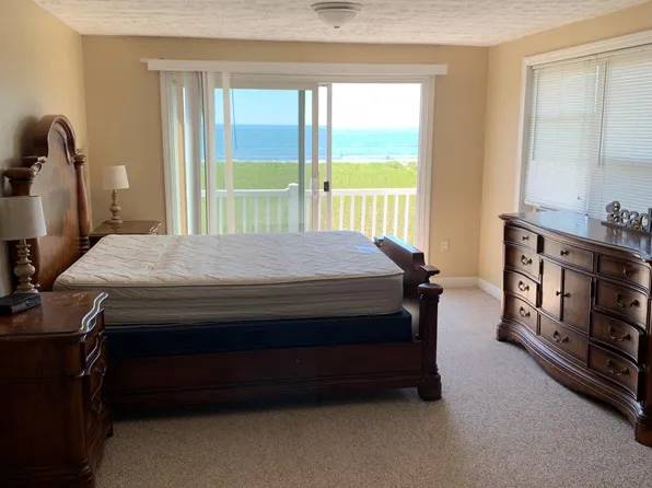 96 E Grand Ave, Old Orchard Beach, ME 04064