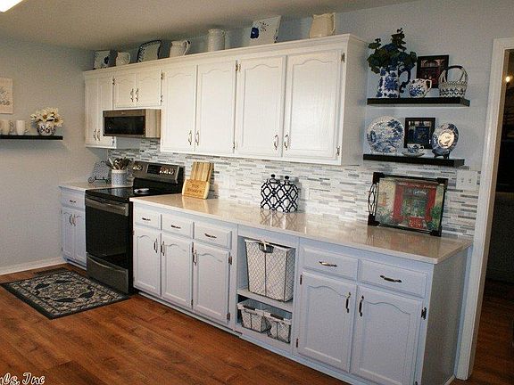 5th image of 15 White Oak Cir