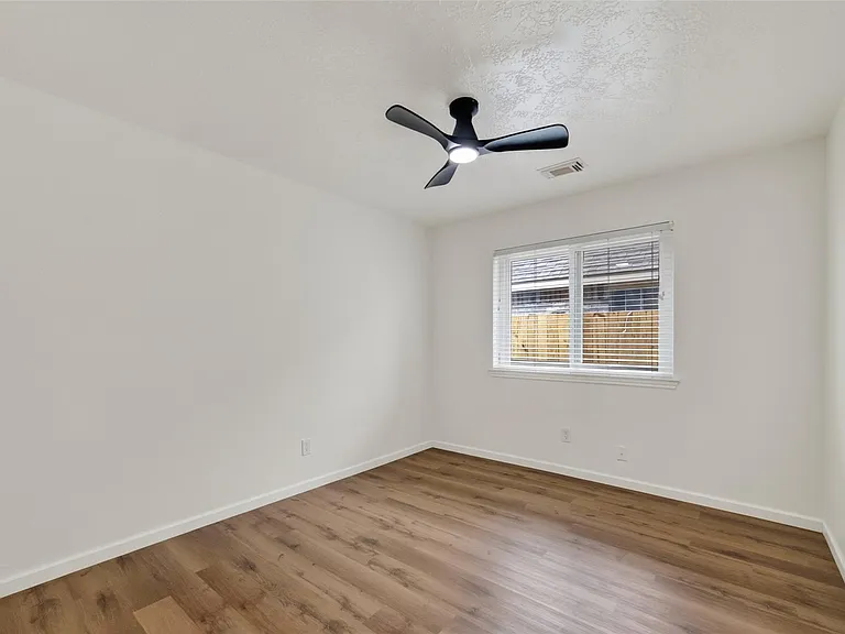 7403 Oak Walk Dr — Photo 25